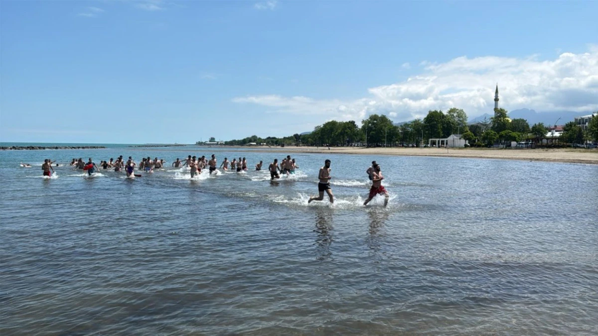 27 PLAJDA G&Uuml;VENLİĞİ SAĞLAYACAK OLAN 120 PERSONELE CANKURTARAN EĞİTİMLERİ VERİLDİ