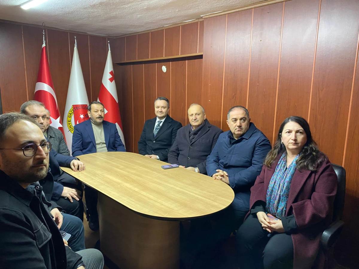 AK Parti Heyetinden &Uuml;nye Gazeteciler Cemiyeti&rsquo;ne Ziyaret