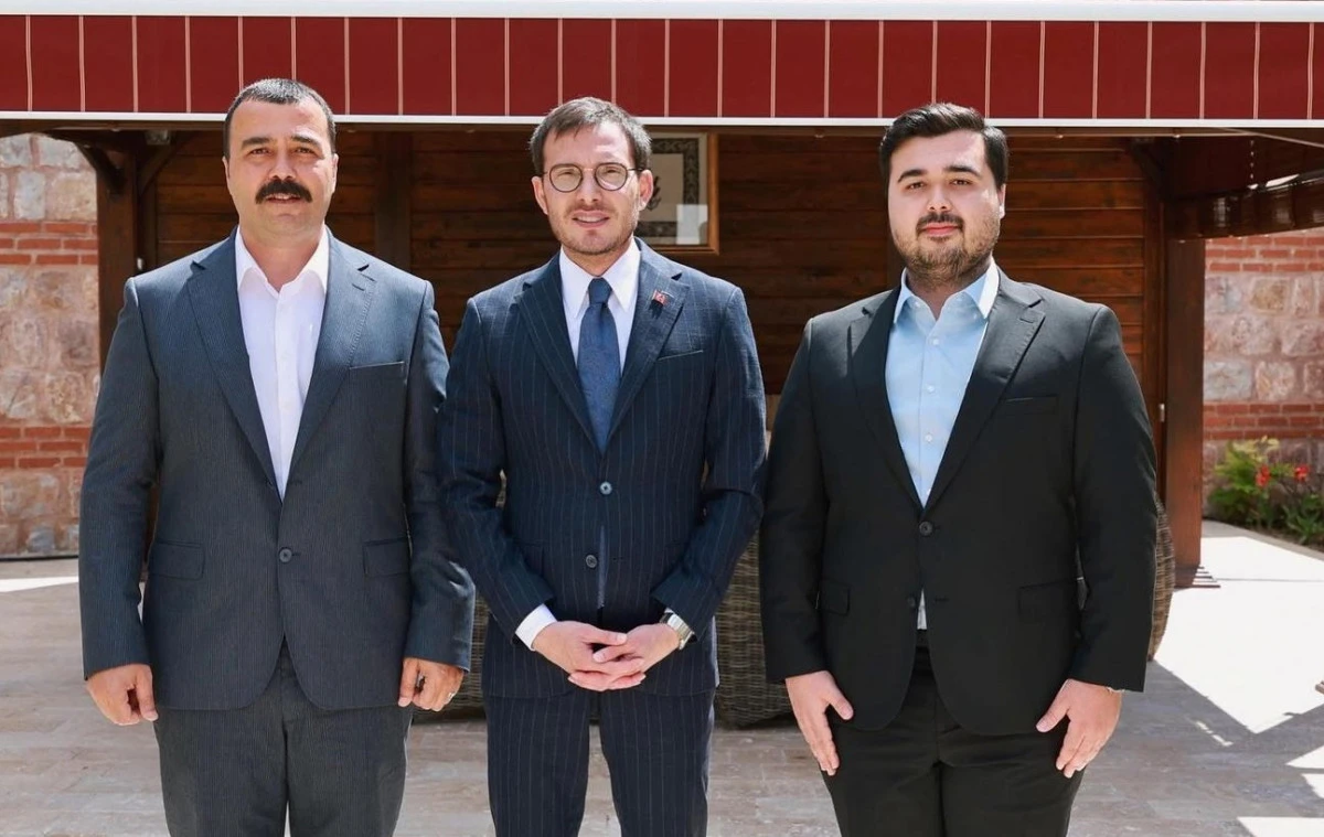 Akgül Yapı’dan Tokat Belediye Başkanı’na Ziyaret: Ünye’deki Konut Yatırımları Tanıtıldı