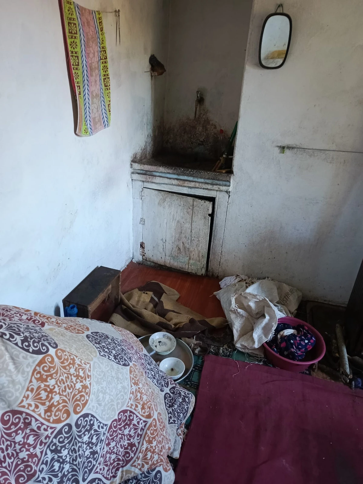 ANNESİNİ KİLİTLEYİP ÖLÜME TERK ETTİLER!”