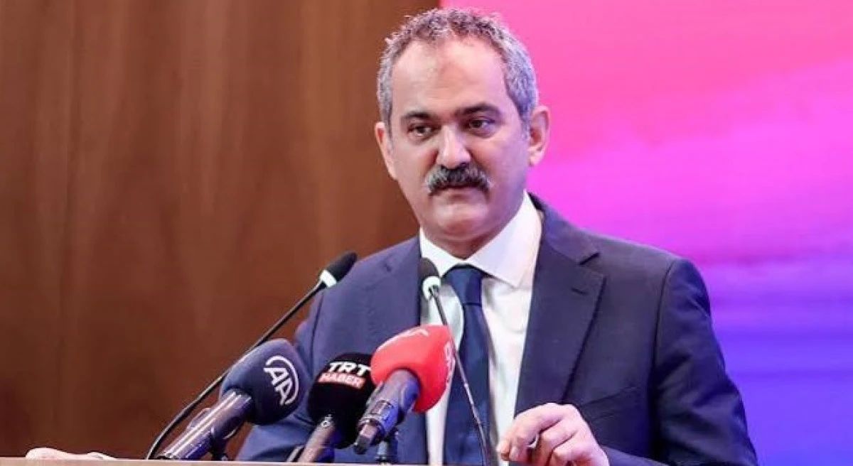 BAKANLIĞI BİTTİ, MESAİSİ BİTMEDİ: ANKARA&rsquo;DA ORDU İ&Ccedil;İN ADETA "GİZLİ BAKAN" GİBİ &Ccedil;ALIŞIYOR!