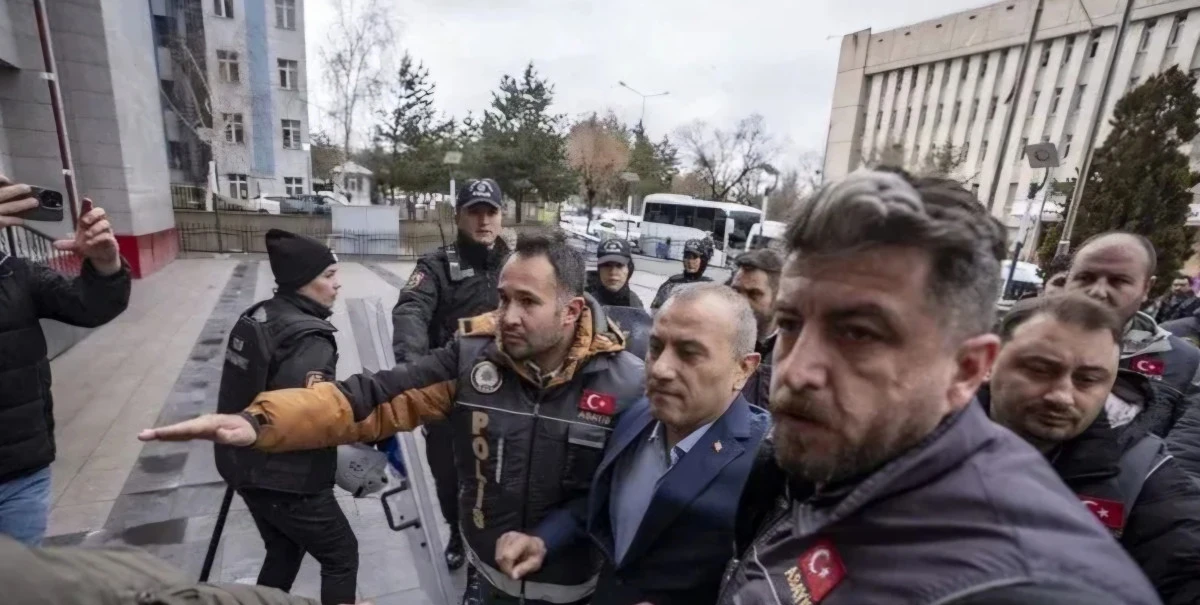 &ldquo;Ben Valiyim&rdquo; &Ccedil;ıkışı G&uuml;ndemde: Eski Vali İfade Vermeyi Reddetti!