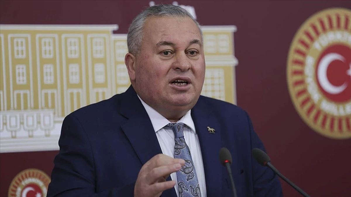 Cemal Enginyurt&rsquo;tan APP Plaka ve Trafik Cezaları Tepkisi: &ldquo;İnsanlar Arabasını Polise Bırakıp Gidiyor&rdquo;