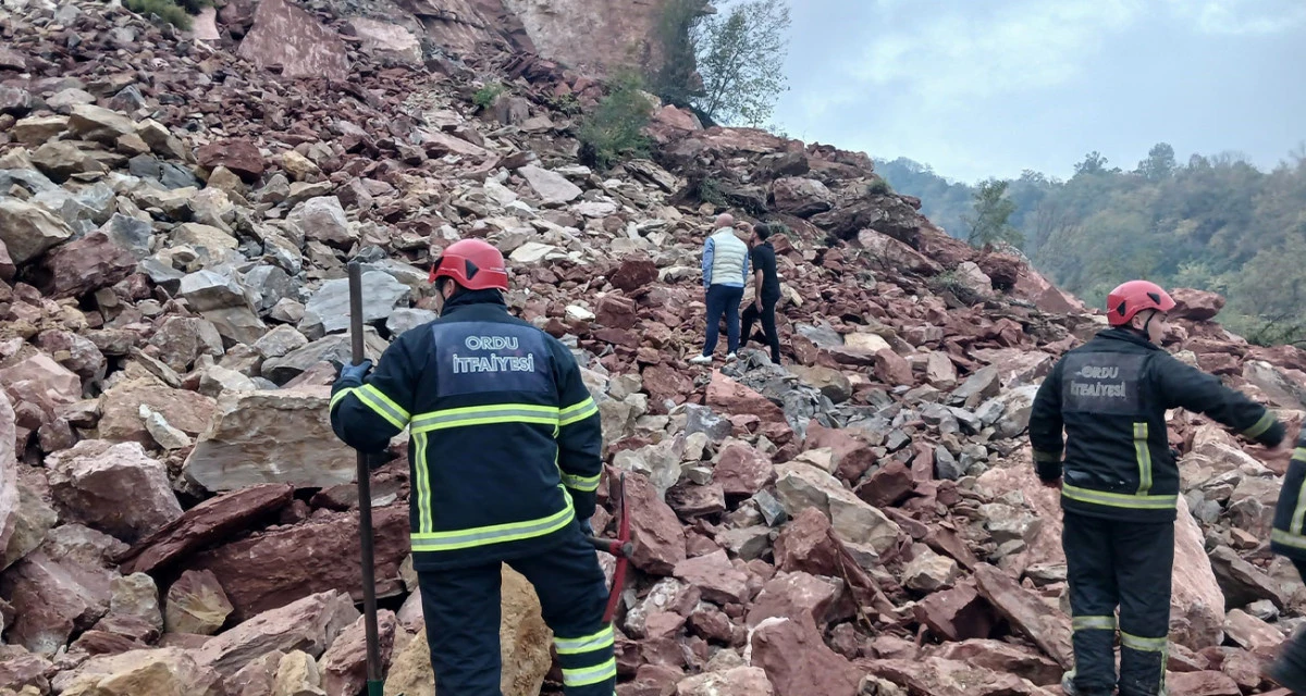 Fatsa’da Taş Ocağında Göçük: 2 İşçi Enkaz Altında Kaldı