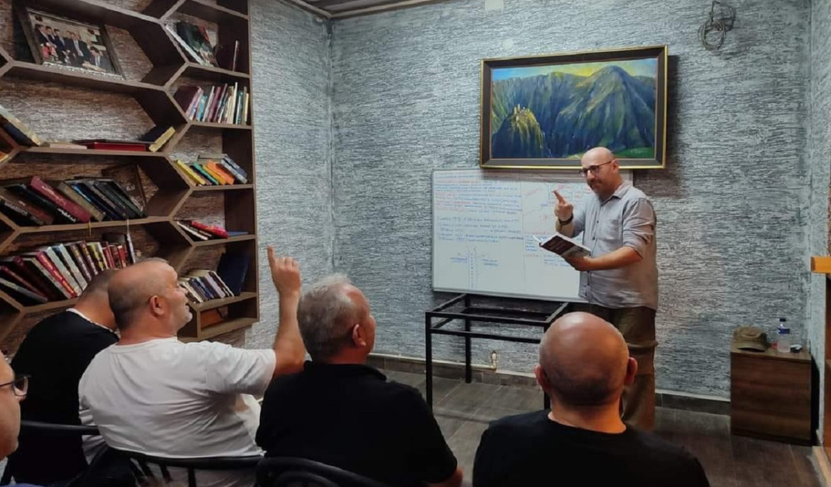 G&uuml;rcistan K&uuml;lt&uuml;r&uuml; Okuma Dersleri Başlıyor