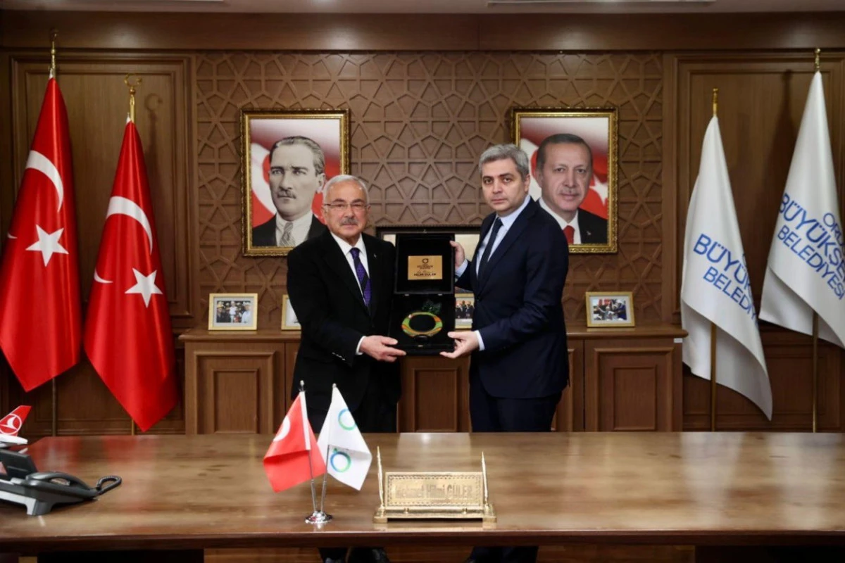 G&Uuml;RCİSTAN&rsquo;IN ANKARA B&Uuml;Y&Uuml;KEL&Ccedil;İSİ ARCHİL KALANDİA&rsquo;DAN BAŞKAN G&Uuml;LER&rsquo;E ZİYARET