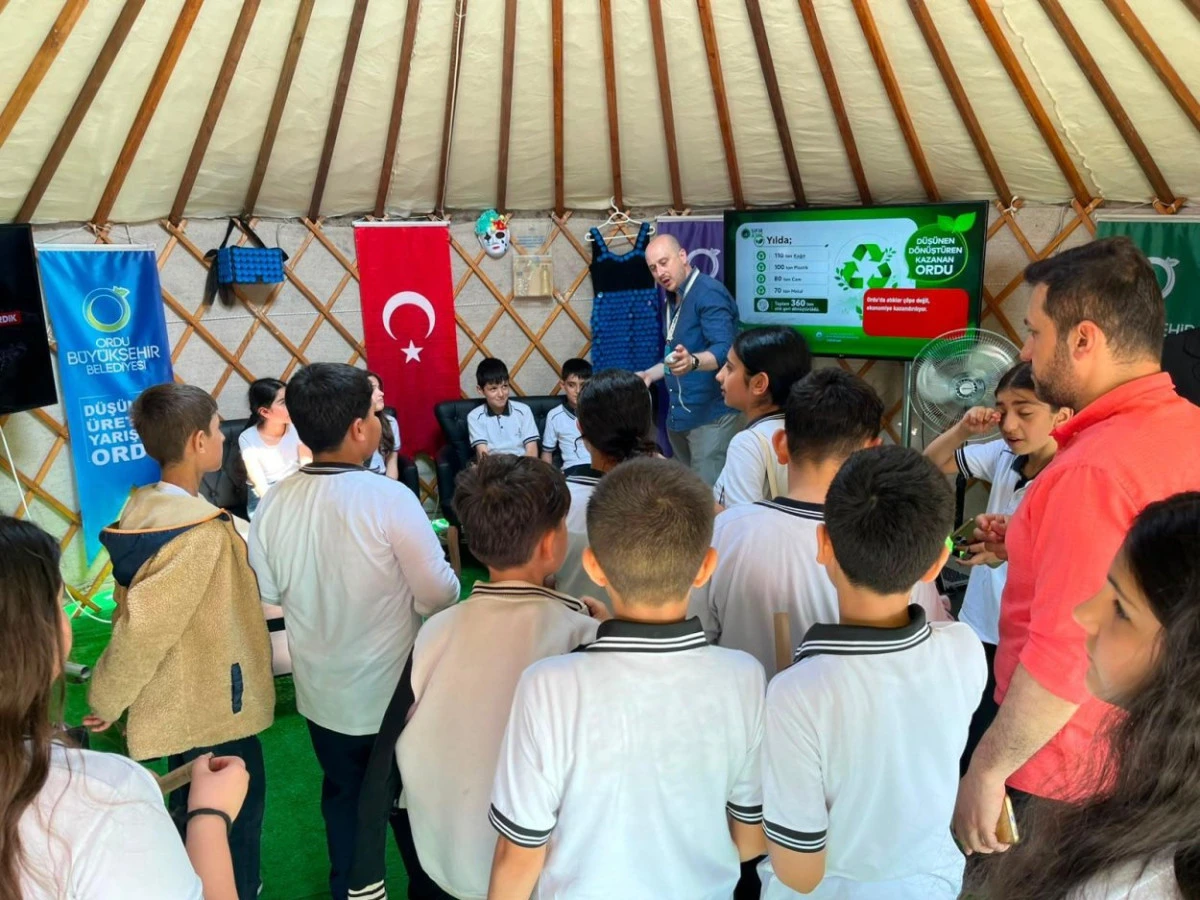 OBB SIFIR ATIK FESTİVALİ'NİN G&Ouml;ZDESİ OLDU