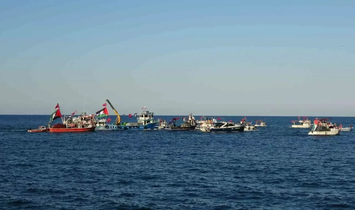 Ordu’da İsrail Zulmüne Tepki ve Sumud Filosu’na Destek İçin Denizde Protesto