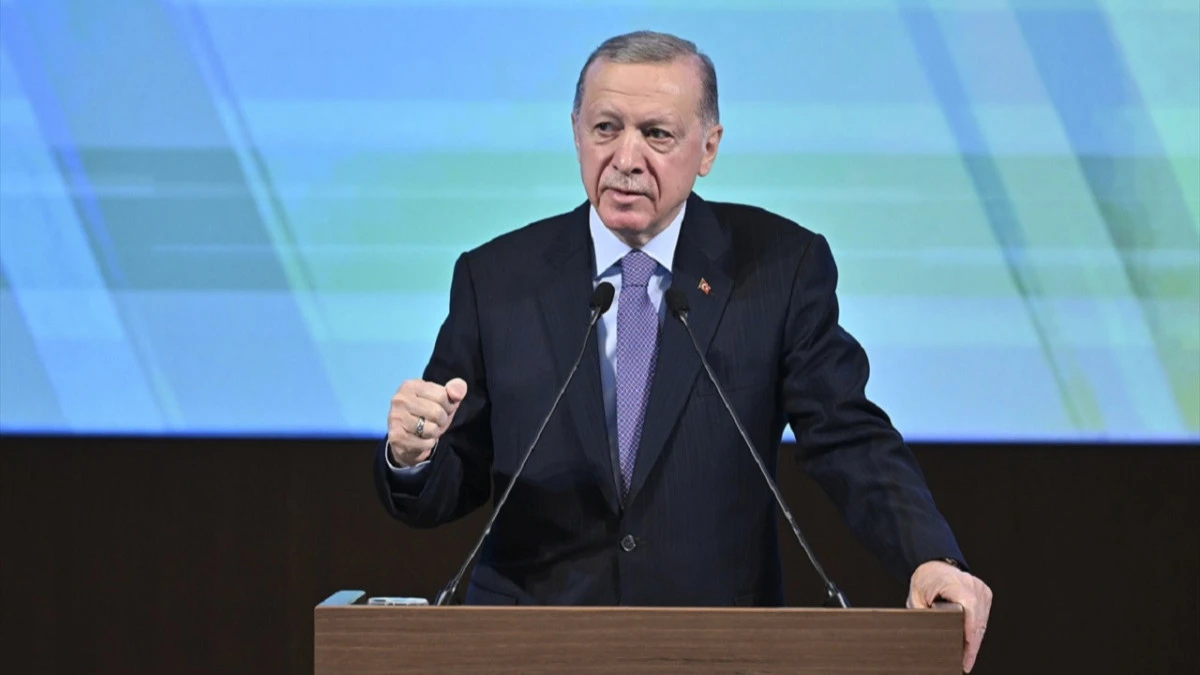 Siyasette Kartlar Yeniden Dağıtılıyor: Mehmet U&ccedil;um&rsquo;dan S&uuml;rpriz Se&ccedil;im Tarihi!