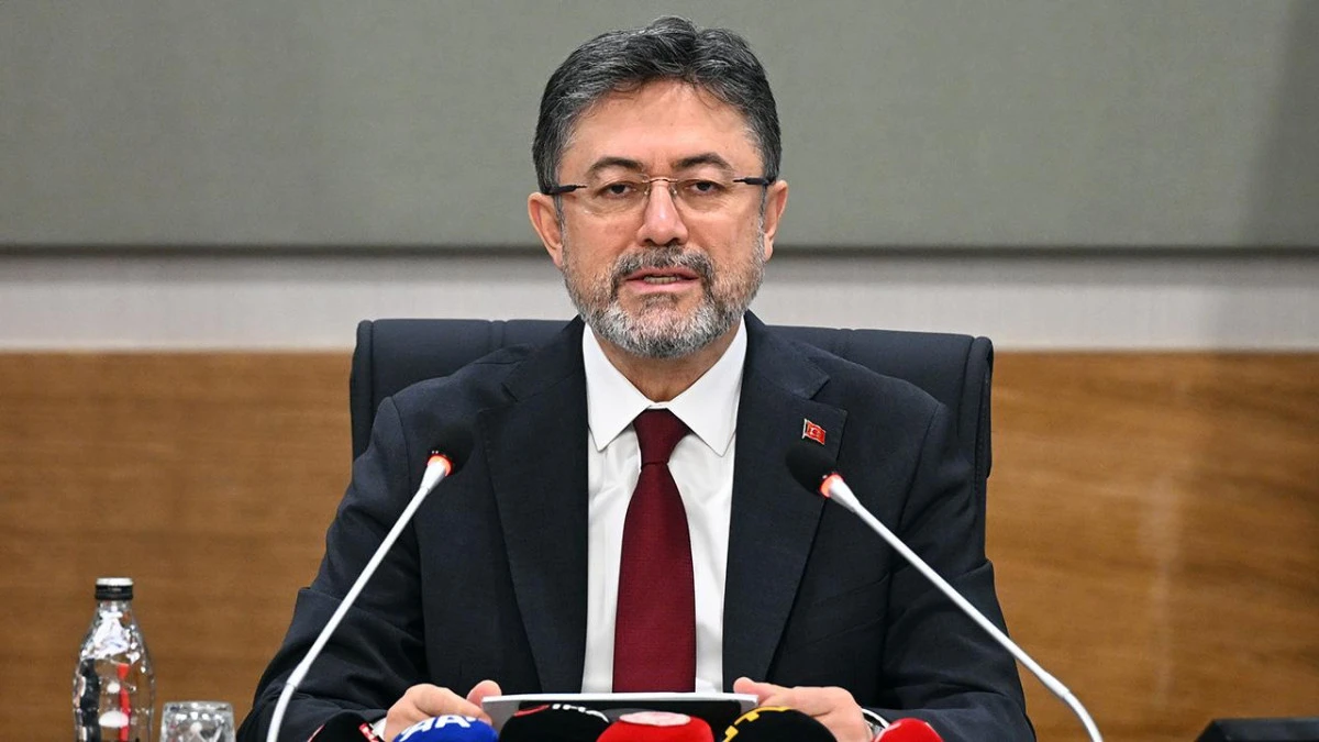 Tarım ve Orman Bakanı Yumaklı: Zirai İlaçlar Gelecek Yıldan İtibaren Reçete ile Satılacak