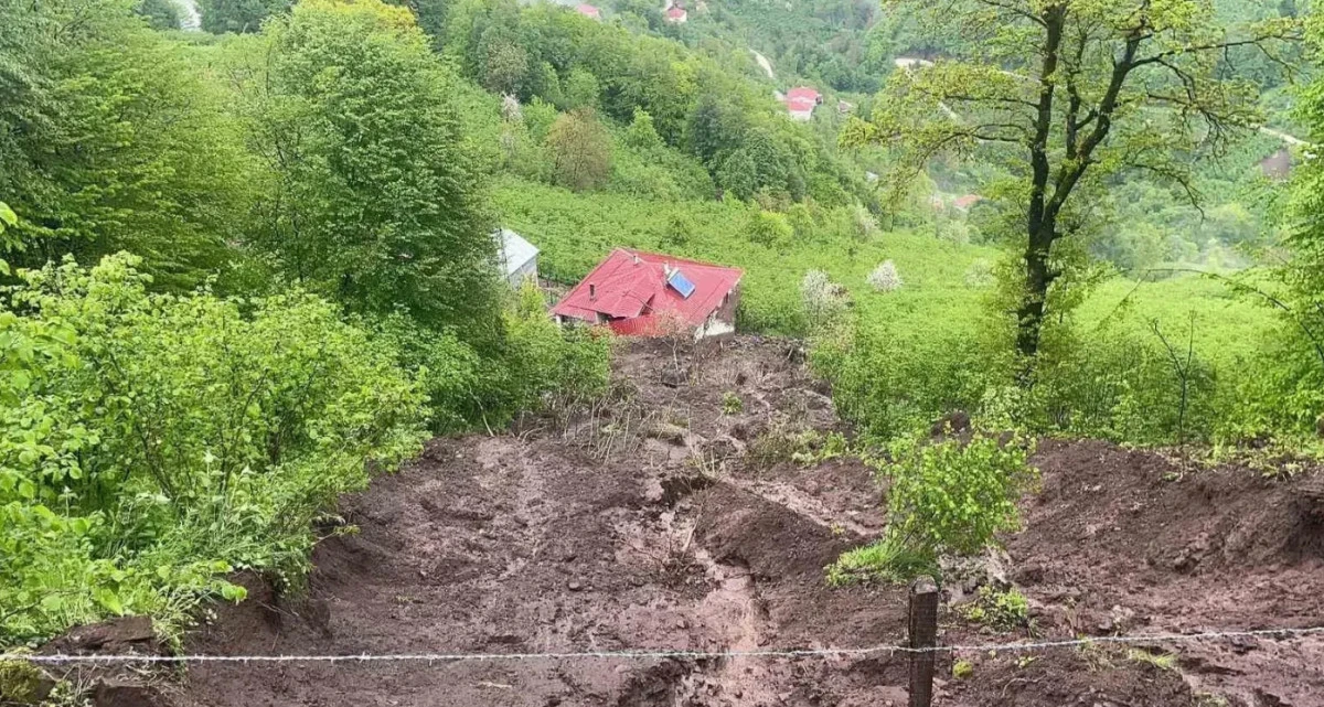 Tepealan Mahallesi&rsquo;nde Sel ve Heyelan: Korgan Belediye Başkanı Durumu Değerlendirdi