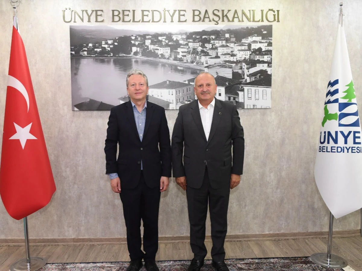 &Uuml;nye Belediye Başkanı H&uuml;seyin Tavlı&rsquo;dan Başkonsolos Yusuf Arıkan&rsquo;a Teşekk&uuml;r