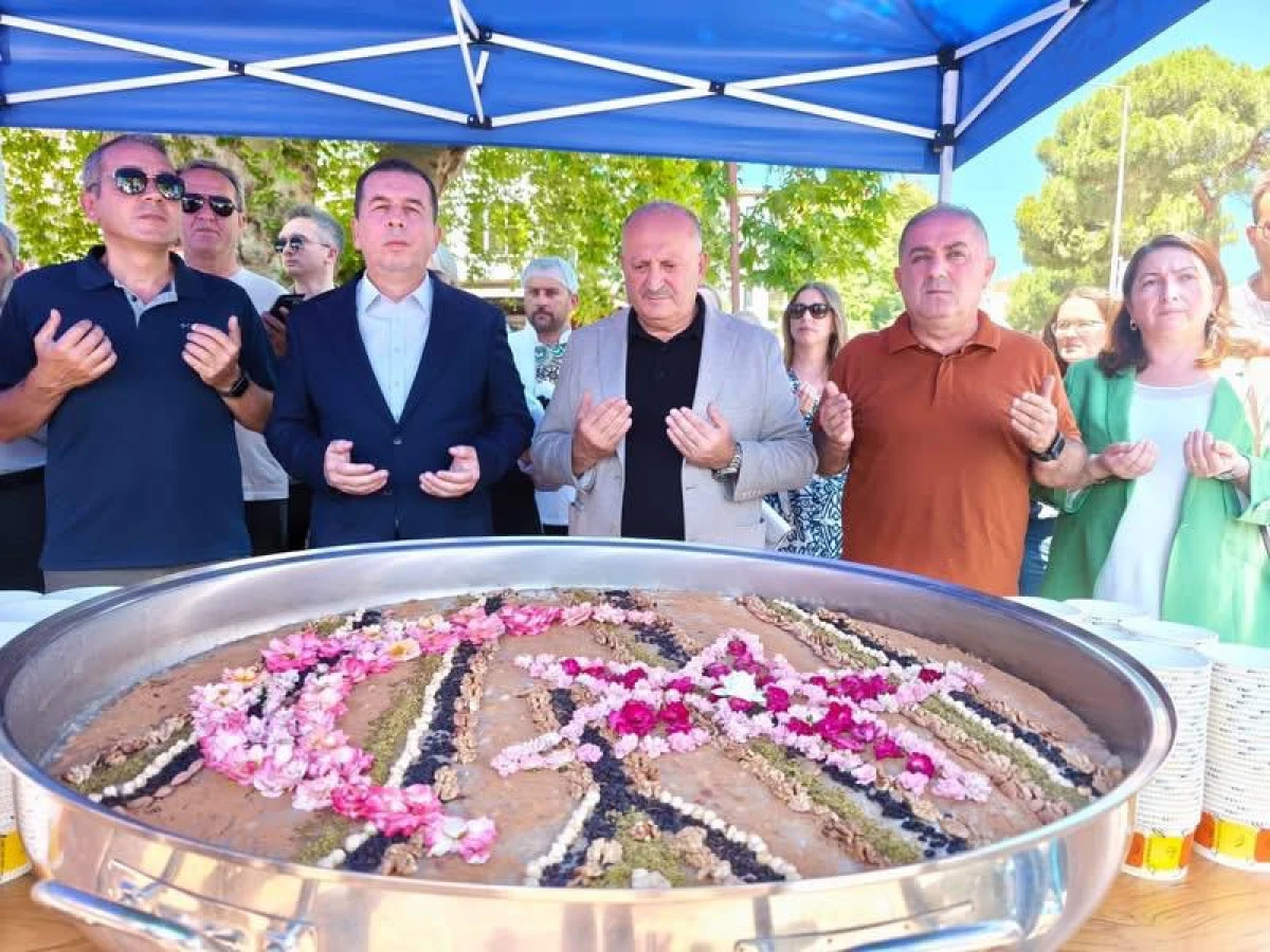 Ünye’de Aşure Günü Coşkusu: 5 Bin Kişilik Aşure Dağıtıldı