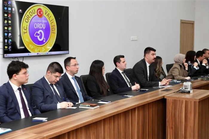 Vali Erol&rsquo;dan Duygusal &Ccedil;ağrı: &ldquo;İnsanları Yalnız Bırakmayalım&rdquo;